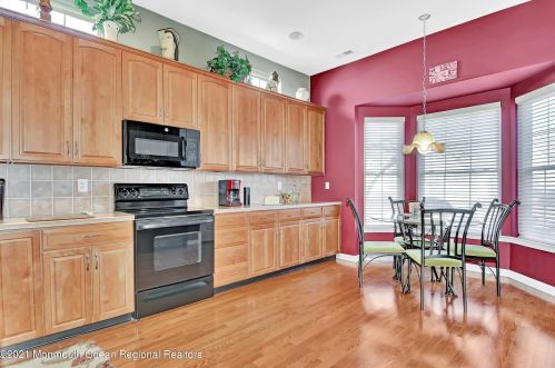 30 Wild Dunes Way, Jackson Twp, NJ 08527-4038