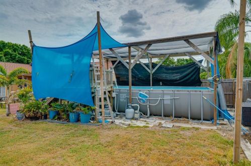 1706 Valencia Blvd, Bartow FL  33830-9420 exterior