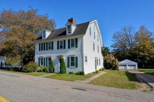 5 Huntington Ave, Norwich, CT 06360-2103