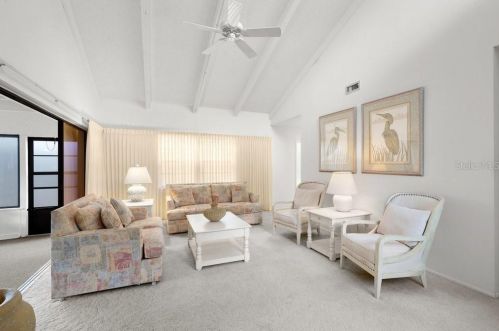 100 Lisa Ln, Oldsmar FL  34677-2369 exterior