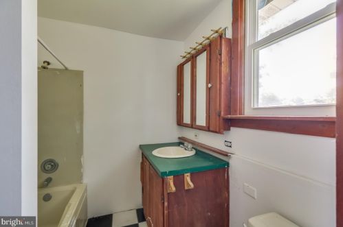 714 Division St, Dover DE  19904-2732 exterior