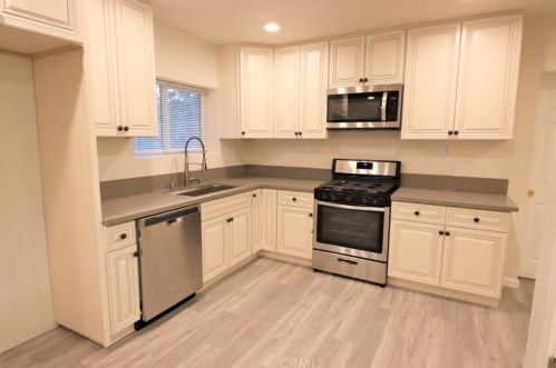 3780 La Hacienda Dr, San Bernardino CA  92404-2039 exterior