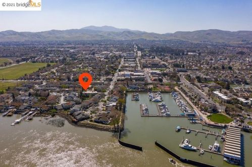 235 Bay Crest Dr, West Pittsburg, CA 94565-2289