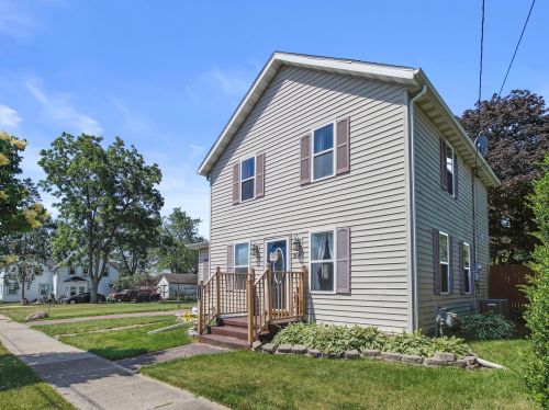 304 Mill St, Clinton, WI 53525-9480