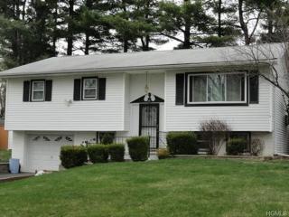 26 Vincent Dr, Middletown, NY 10940-2931