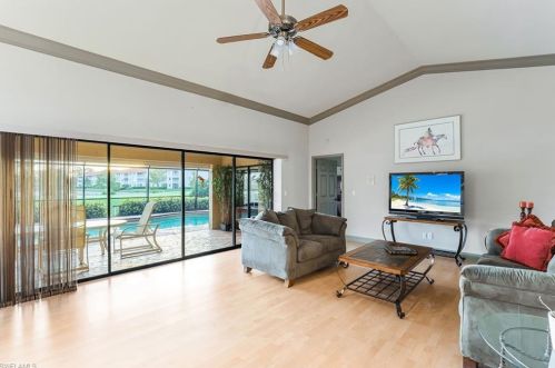 4151 Royal Wood Blvd, Naples, FL 34112-8844
