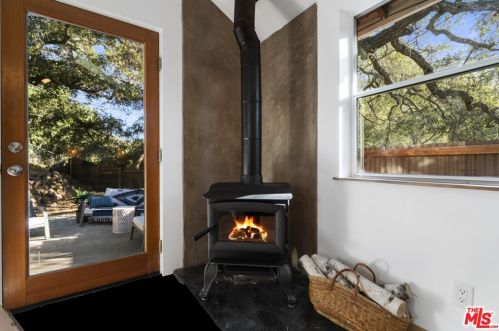 328 Topanga Canyon Blvd, Topanga CA  90290-3838 exterior