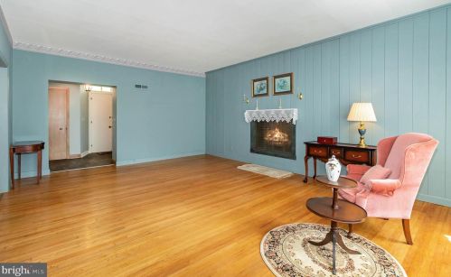 2201 Dickinson Ave, Camp Hill, PA 17011-5322