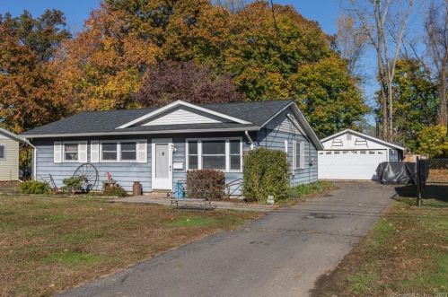 28 Hardwood Rd, Plainville, CT 06062-1210