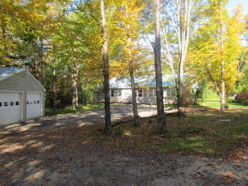 40 Butternut Ln, Holderness, NH 03245-5770