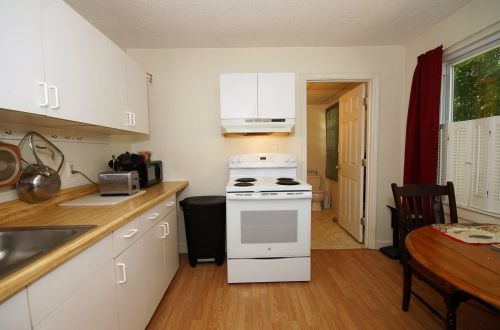 1273 1 Nh Tpke, Northwood NH  03261-3408 exterior