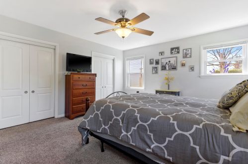 3633 100, Milwaukee WI 53222-2430 exterior