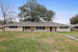 301 Saint John St, Luling LA  70070-6111 exterior