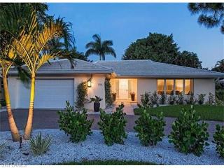 508 Turtle Hatch Rd, Naples FL  34103-8541 exterior