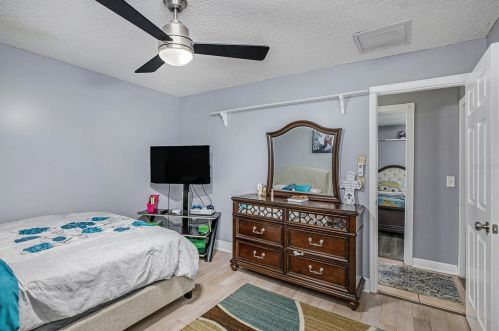 3460 Snowy Egret Ct, Palm Harbor FL  34683-2231 exterior