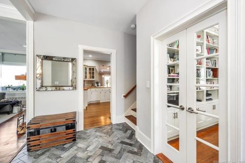 58 Upland Rd, Stamford, CT 06906-1122