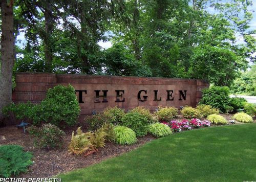147 Glen Dr, Panamoka, NY 11961-1621