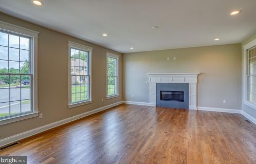 94 Wolf Creek Cir, Dover DE  19901-4917 exterior