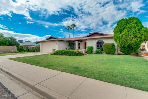 10034 49th Ave, Glendale, AZ 85302-2413