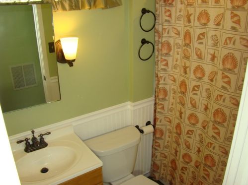 220 Mcgregor Dr, Verona PA  15147-3520 exterior