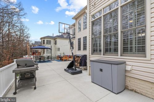 7305 Laurel Creek Ct, Springfield VA  22150-4912 exterior