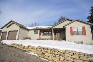 412 South St, De Forest, WI 53532-1437