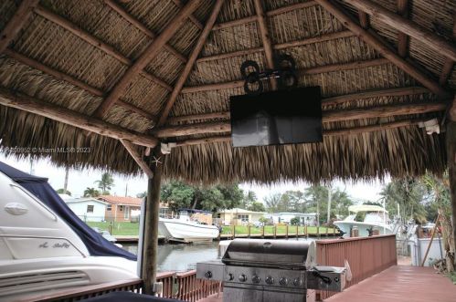 934 Nautilus Isle, Dania Beach FL  33004-2356 exterior