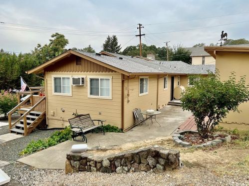 390 7th St, Lakeport CA  95453-4249 exterior