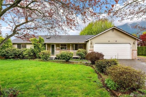 310 4th St, North Bend, WA 98045-8980