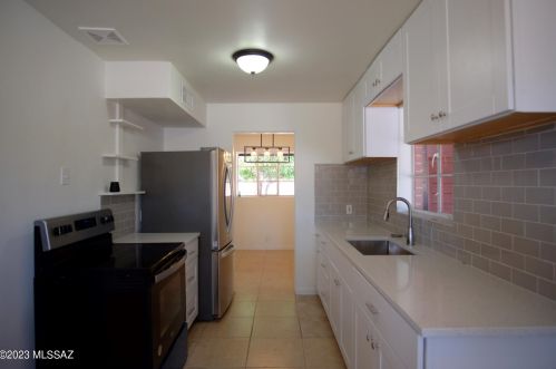 721 Joan Pl, Tucson, AZ 85719-1643