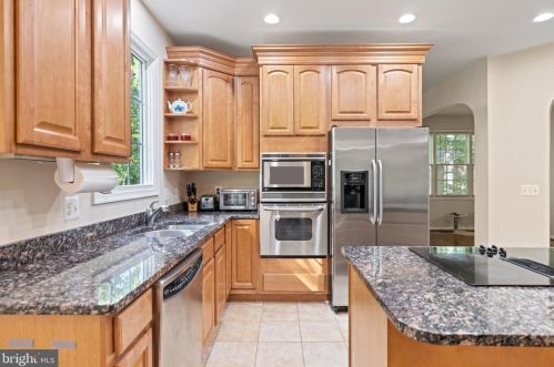 812 Eastover Pkwy, Locust Grove VA  22508-5171 exterior