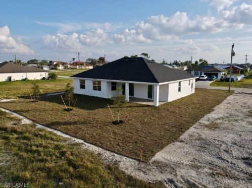1017 15th Ter, Cape Coral, FL 33909-1468