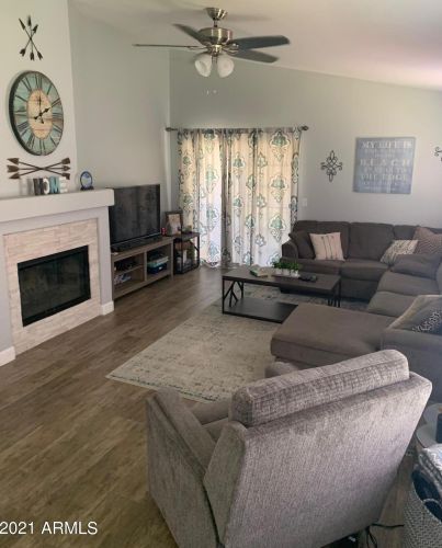 821 Capistrano Dr, Gilbert, AZ 85233-7511