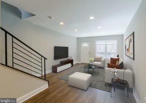 2029 Manton St, Philadelphia PA  19146-4327 exterior