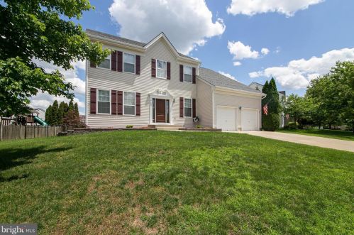 127 Aerial Dr, West Deptford, NJ 08096-6841