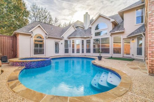18032 Benchmark Dr, Dallas TX  75252-6444 exterior