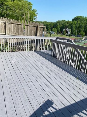 96 Charter Oak St, Manchester CT  06040-6211 exterior
