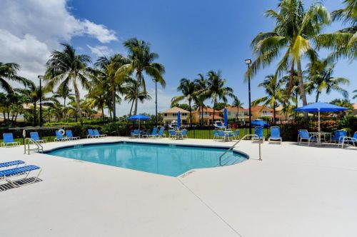 731 Cable Beach Ln, West Palm Beach FL  33410-3412 exterior