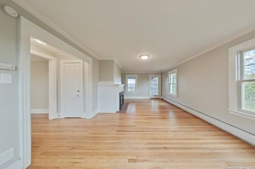 35 Riverview Rd, Rocky Hill CT  06067-1569 exterior