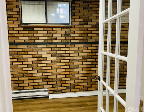 3 Highview Dr, Woodbridge NJ  07095-3905 exterior