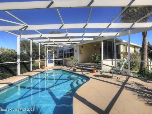 207 Cobia Ct, Sebastian FL  32976-2558 exterior