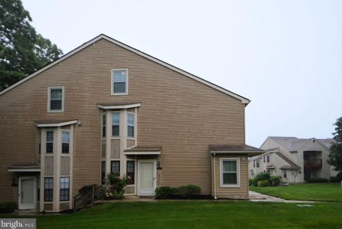16012 Clark Ct, Southampton, PA 18966-5120