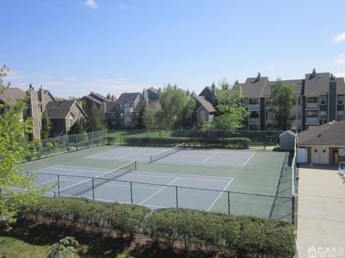 340 Cozzens Ct, East Brunswick, NJ 08816-1859