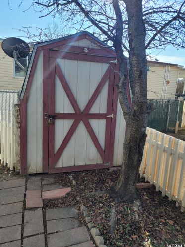 1261 Bluebird St, Salt Lake City UT  84123-1205 exterior