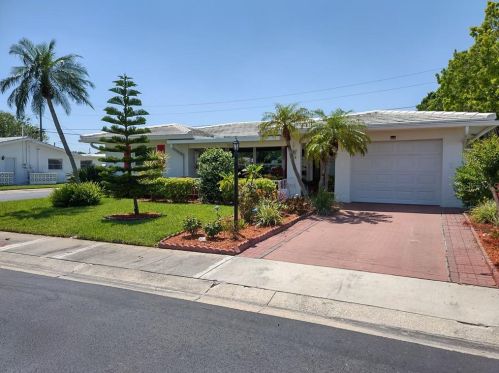 9800 44th Way, Pinellas Park, FL 33782-3837
