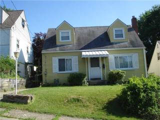 342 Iroquois Dr, New Kensington, PA 15068-2116