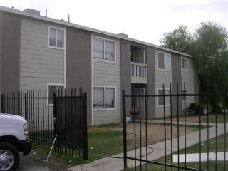 1320 Flower St, Bakersfield, CA 93305-3986