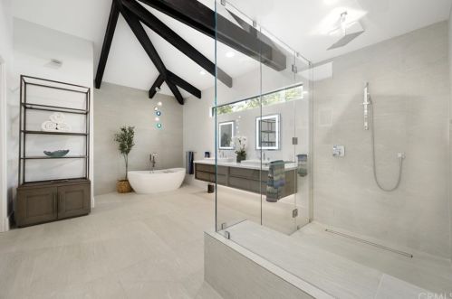 12 Clancy Ln, Rancho Mirage CA  92270-4501 exterior