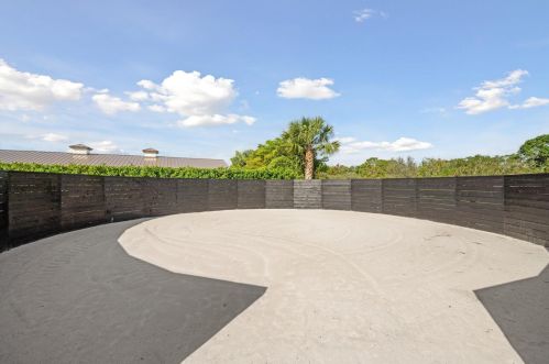 2904 Appaloosa Trl, West Palm Beach FL  33414-7639 exterior