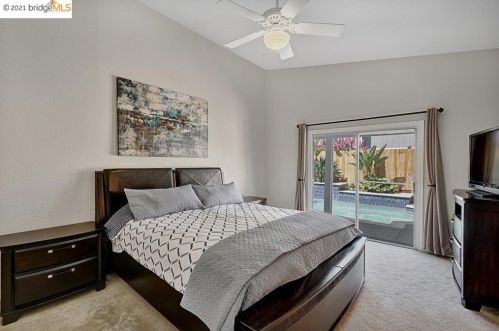 3889 Oak Grove Ct, Oakley CA  94561-4218 exterior